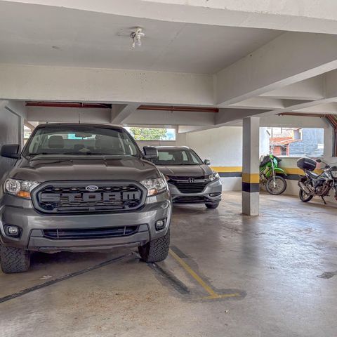 Apartamento à venda com 126m², 4 quartos e 4 vagas Apartamento à venda com 126m², 4 quartos e 4 vagasGaragem