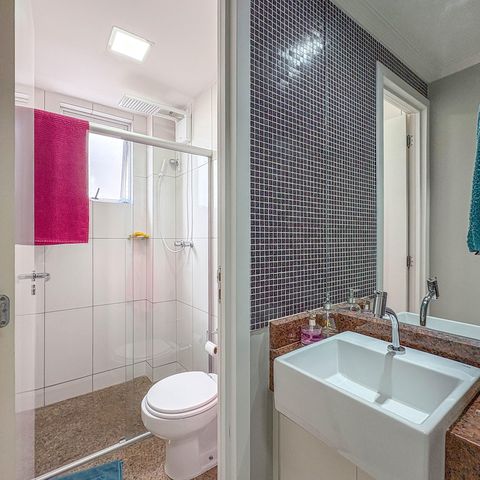 Apartamento à venda com 126m², 4 quartos e 4 vagas Apartamento à venda com 126m², 4 quartos e 4 vagasBanheiro