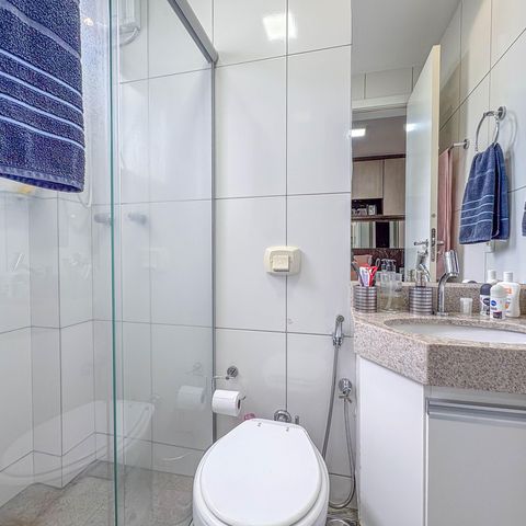 Apartamento à venda com 126m², 4 quartos e 4 vagas Apartamento à venda com 126m², 4 quartos e 4 vagasBanheiro