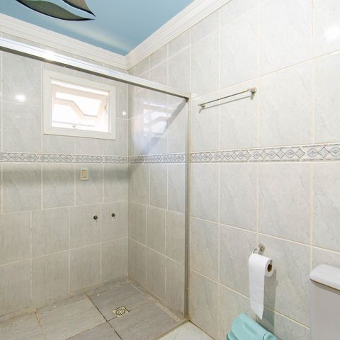Casa à venda com 300m², 4 quartos e 2 vagas