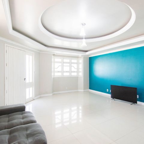 Casa à venda com 300m², 4 quartos e 2 vagas
