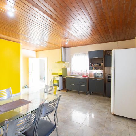 Casa à venda com 300m², 4 quartos e 2 vagas