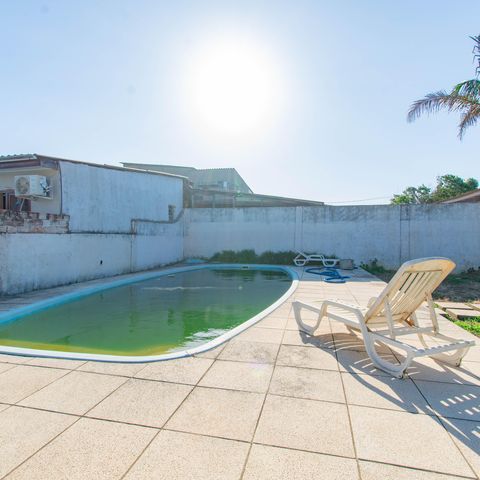 Casa à venda com 300m², 4 quartos e 2 vagas