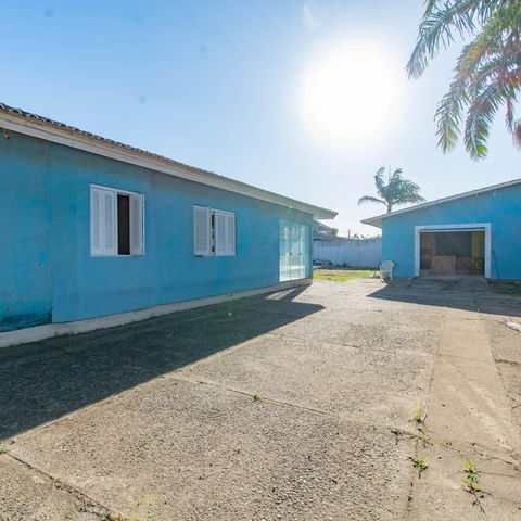 Casa à venda com 300m², 4 quartos e 2 vagas