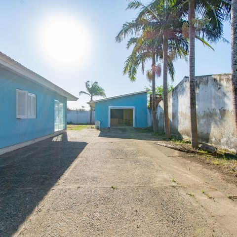 Casa à venda com 300m², 4 quartos e 2 vagas