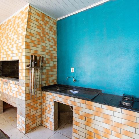 Casa à venda com 300m², 4 quartos e 2 vagas