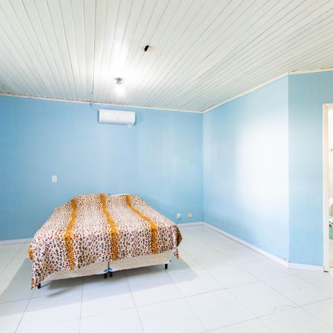Casa à venda com 300m², 4 quartos e 2 vagas