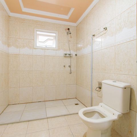 Casa à venda com 300m², 4 quartos e 2 vagas
