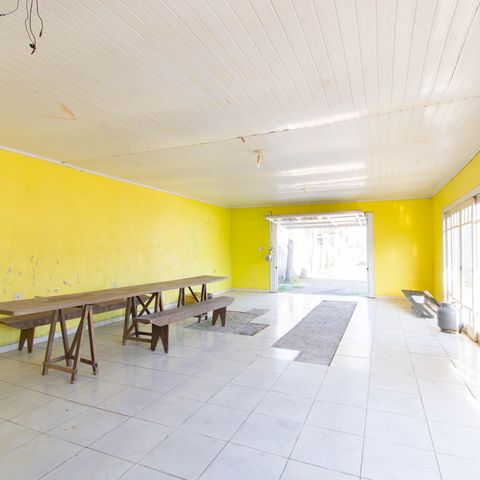 Casa à venda com 300m², 4 quartos e 2 vagas