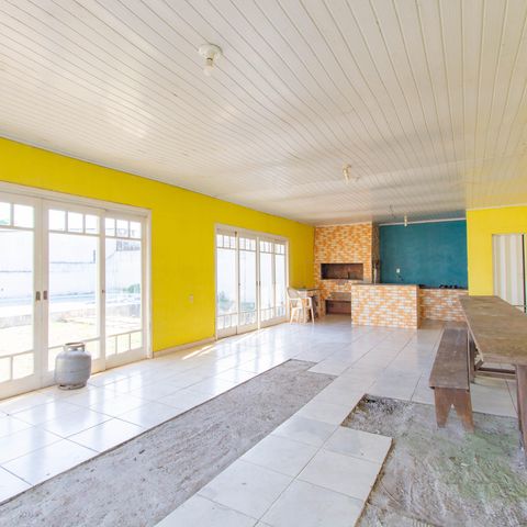 Casa à venda com 300m², 4 quartos e 2 vagas