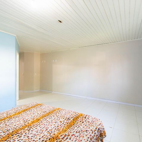 Casa à venda com 300m², 4 quartos e 2 vagas
