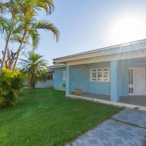 Casa à venda com 300m², 4 quartos e 2 vagas