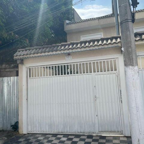 Casa à venda com 160m², 3 quartos e 2 vagas