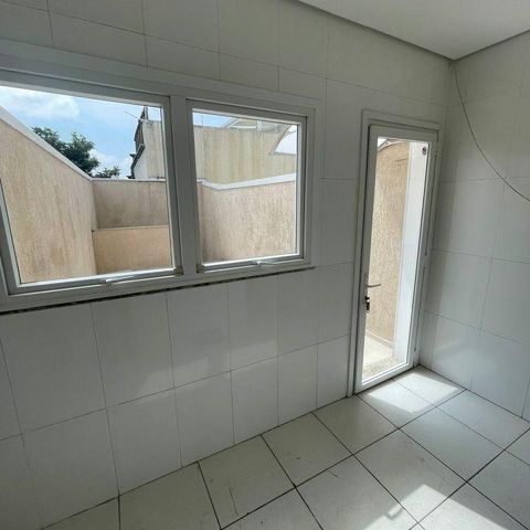 Casa à venda com 160m², 3 quartos e 2 vagas