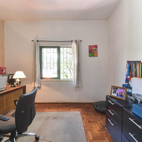 Casa à venda com 170m², 3 quartos e 2 vagas Casa à venda com 170m², 3 quartos e 2 vagasQuarto 1