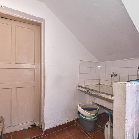 Casa à venda com 170m², 3 quartos e 2 vagas Casa à venda com 170m², 3 quartos e 2 vagasLavanderia