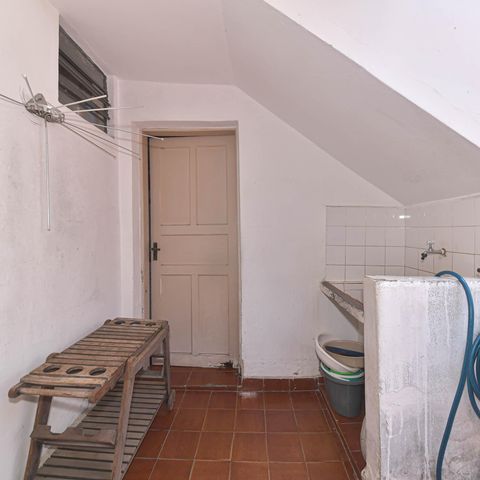 Casa à venda com 170m², 3 quartos e 2 vagas Casa à venda com 170m², 3 quartos e 2 vagasLavanderia