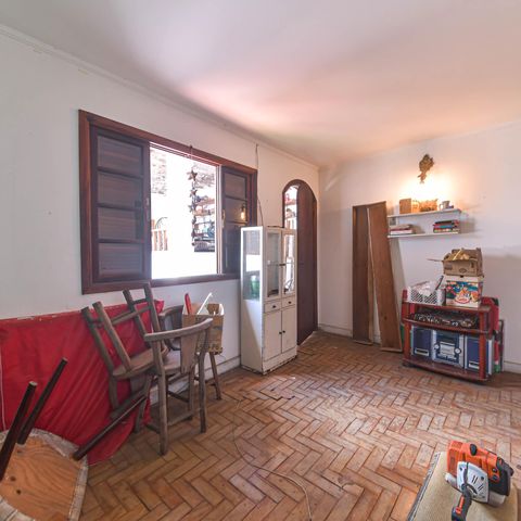 Casa à venda com 170m², 3 quartos e 2 vagas Casa à venda com 170m², 3 quartos e 2 vagasEdicula