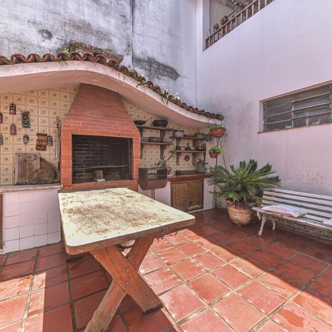 Casa à venda com 170m², 3 quartos e 2 vagas Casa à venda com 170m², 3 quartos e 2 vagasÁrea Gourmet