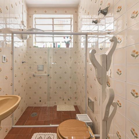 Casa à venda com 170m², 3 quartos e 2 vagas Casa à venda com 170m², 3 quartos e 2 vagasBanheiro da Suíte