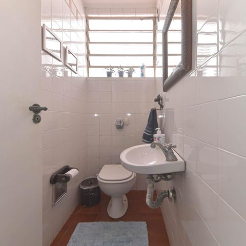 Casa à venda com 170m², 3 quartos e 2 vagas Casa à venda com 170m², 3 quartos e 2 vagasLavabo