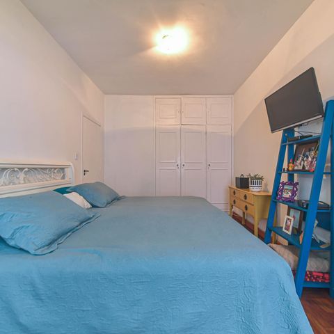 Casa à venda com 170m², 3 quartos e 2 vagas Casa à venda com 170m², 3 quartos e 2 vagasSuíte