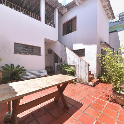 Casa à venda com 170m², 3 quartos e 2 vagas Casa à venda com 170m², 3 quartos e 2 vagasÁrea Gourmet