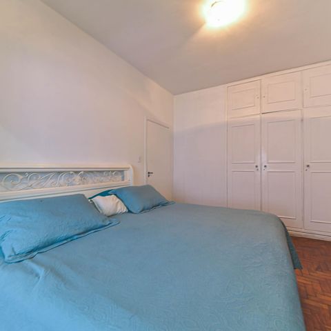 Casa à venda com 170m², 3 quartos e 2 vagas Casa à venda com 170m², 3 quartos e 2 vagasSuíte