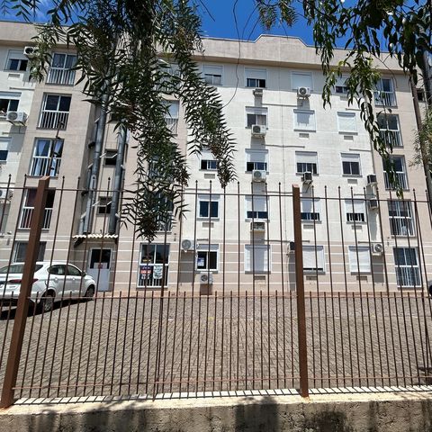 Apartamento para alugar com 92m², 2 quartos e 1 vaga Apartamento para alugar com 92m², 2 quartos e 1 vagaPlaca Vista da rua.