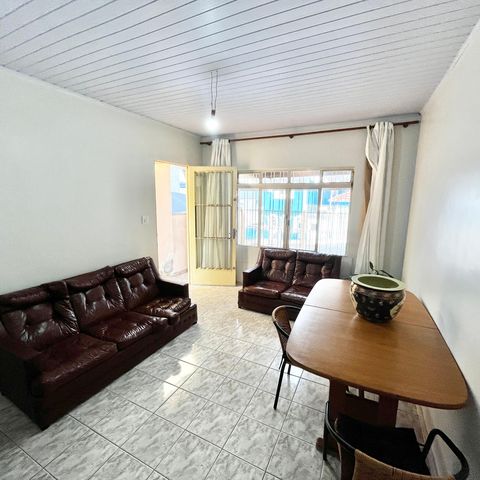 Casa à venda com 125m², 3 quartos e 2 vagasSala