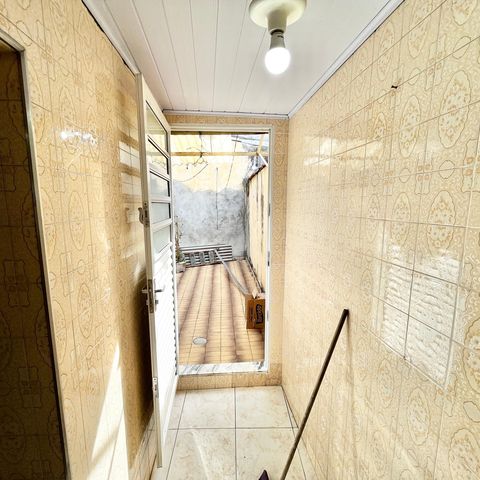 Casa à venda com 125m², 3 quartos e 2 vagasCorredor