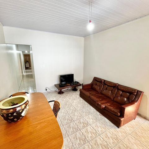 Casa à venda com 125m², 3 quartos e 2 vagasSala