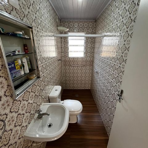 Casa à venda com 125m², 3 quartos e 2 vagasBanheiro