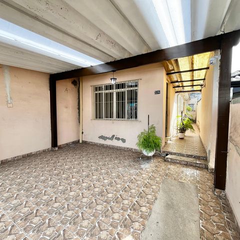 Casa à venda com 125m², 3 quartos e 2 vagasGaragem