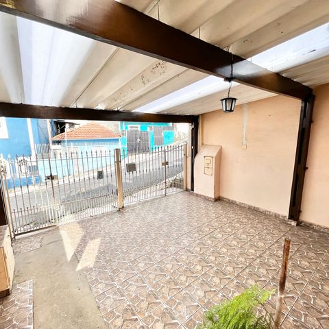 Casa à venda com 125m², 3 quartos e 2 vagasGaragem