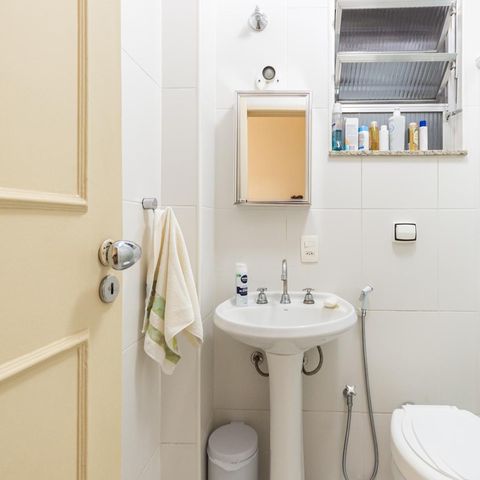 Apartamento à venda com 62m², 2 quartos e sem vagaBanheiro