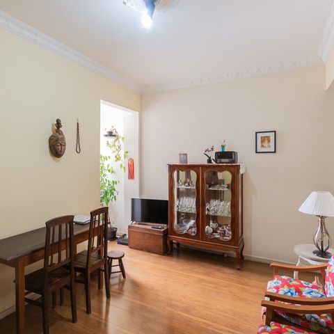 Apartamento à venda com 62m², 2 quartos e sem vagaSala