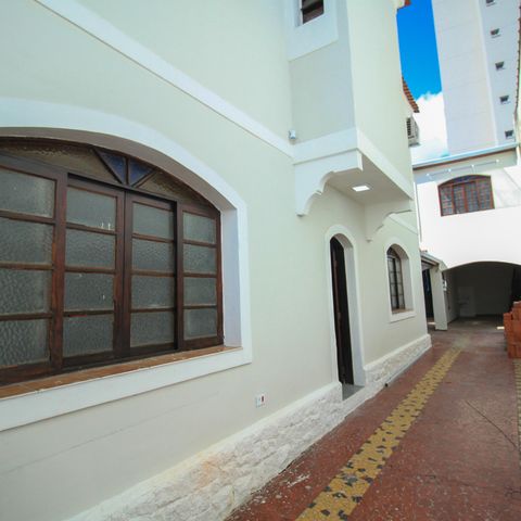Casa para alugar com 400m², 3 quartos e 5 vagas