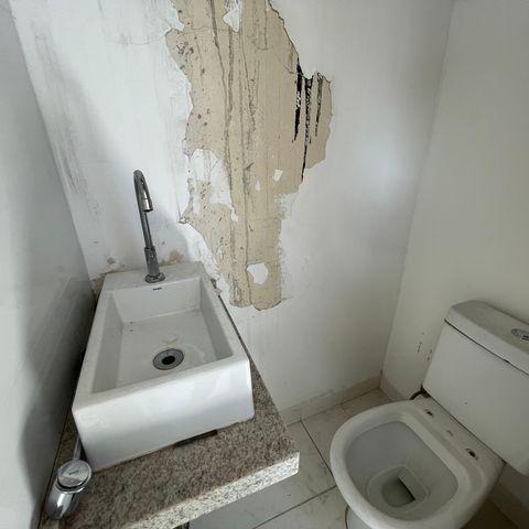 Casa à venda com 230m², 3 quartos e 3 vagasBanheiro 3