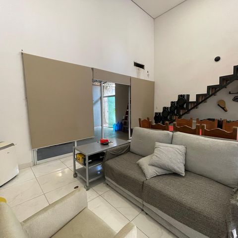Casa à venda com 230m², 3 quartos e 3 vagasSala
