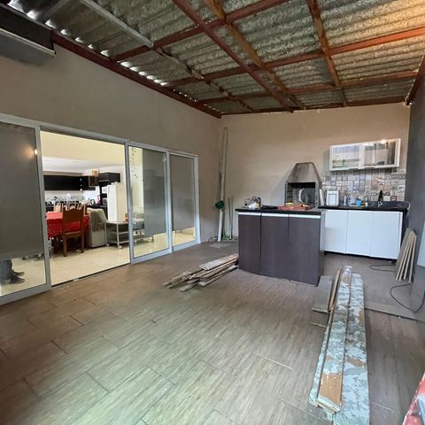 Casa à venda com 230m², 3 quartos e 3 vagasChurrasqueira