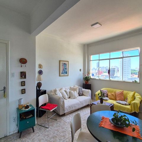 Apartamento à venda com 104m², 3 quartos e sem vaga Apartamento à venda com 104m², 3 quartos e sem vagaSala