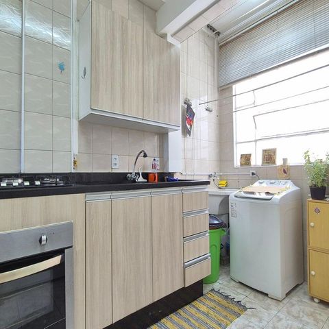 Apartamento à venda com 104m², 3 quartos e sem vaga Apartamento à venda com 104m², 3 quartos e sem vagaCozinha e Área de Serviço