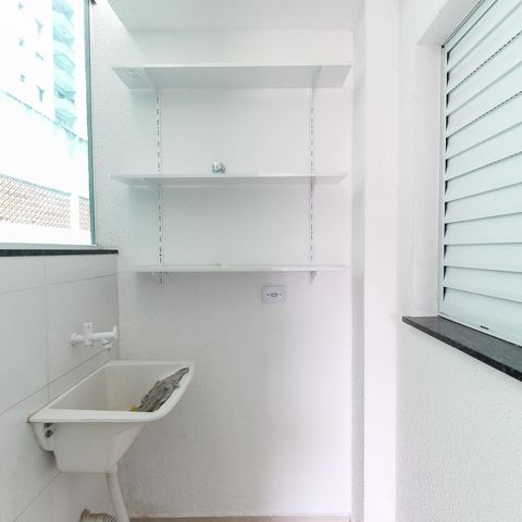 Casa à venda com 52m², 2 quartos e 1 vaga Casa à venda com 52m², 2 quartos e 1 vagaÁrea de Serviço