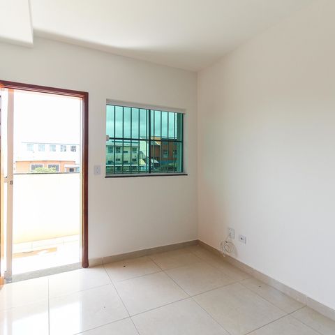 Casa à venda com 52m², 2 quartos e 1 vaga Casa à venda com 52m², 2 quartos e 1 vagaSala