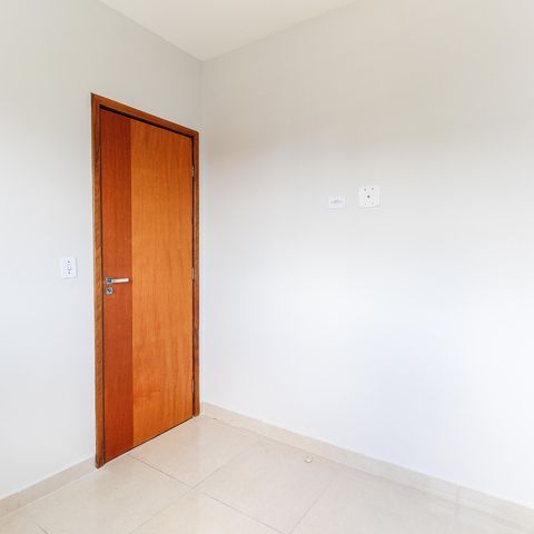 Casa à venda com 52m², 2 quartos e 1 vaga Casa à venda com 52m², 2 quartos e 1 vagaQuarto 1