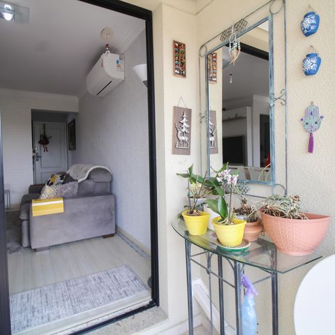 Apartamento à venda com 67m², 3 quartos e 1 vagaSala - Varanda