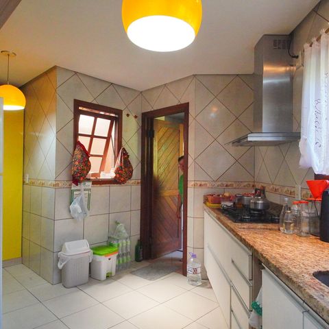 Casa à venda com 300m², 4 quartos e 3 vagasCozinha