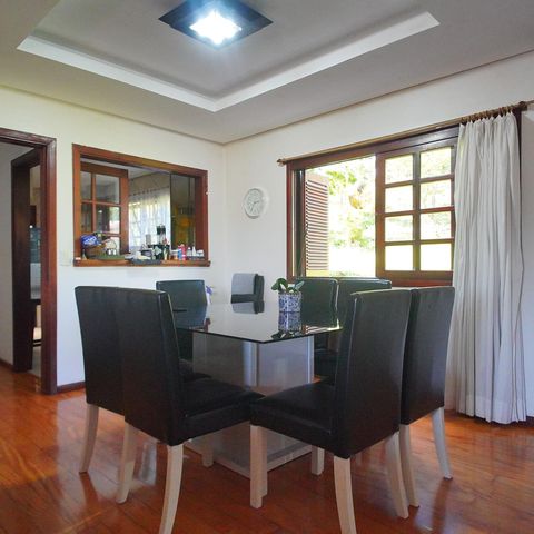 Casa à venda com 300m², 4 quartos e 3 vagasSala