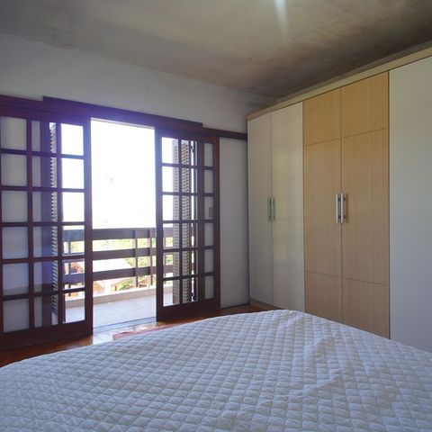 Casa à venda com 300m², 4 quartos e 3 vagasSuíte